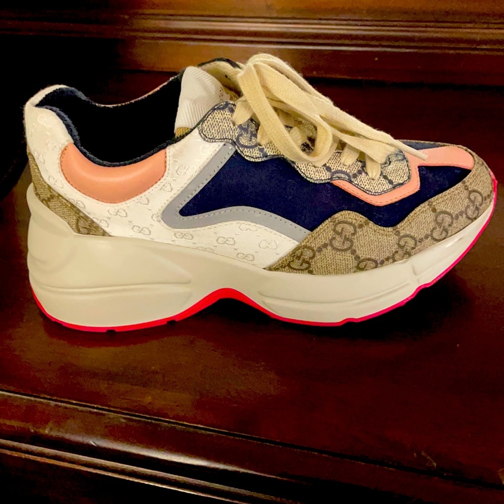 Gucci shoes